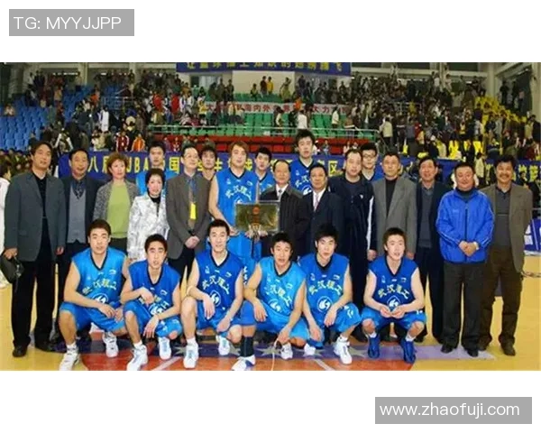 武汉篮球队的辉煌转型之路从低谷到冠军赛的逆袭之旅 武汉篮球队的辉煌转型之路从低谷到冠军赛的逆袭之旅